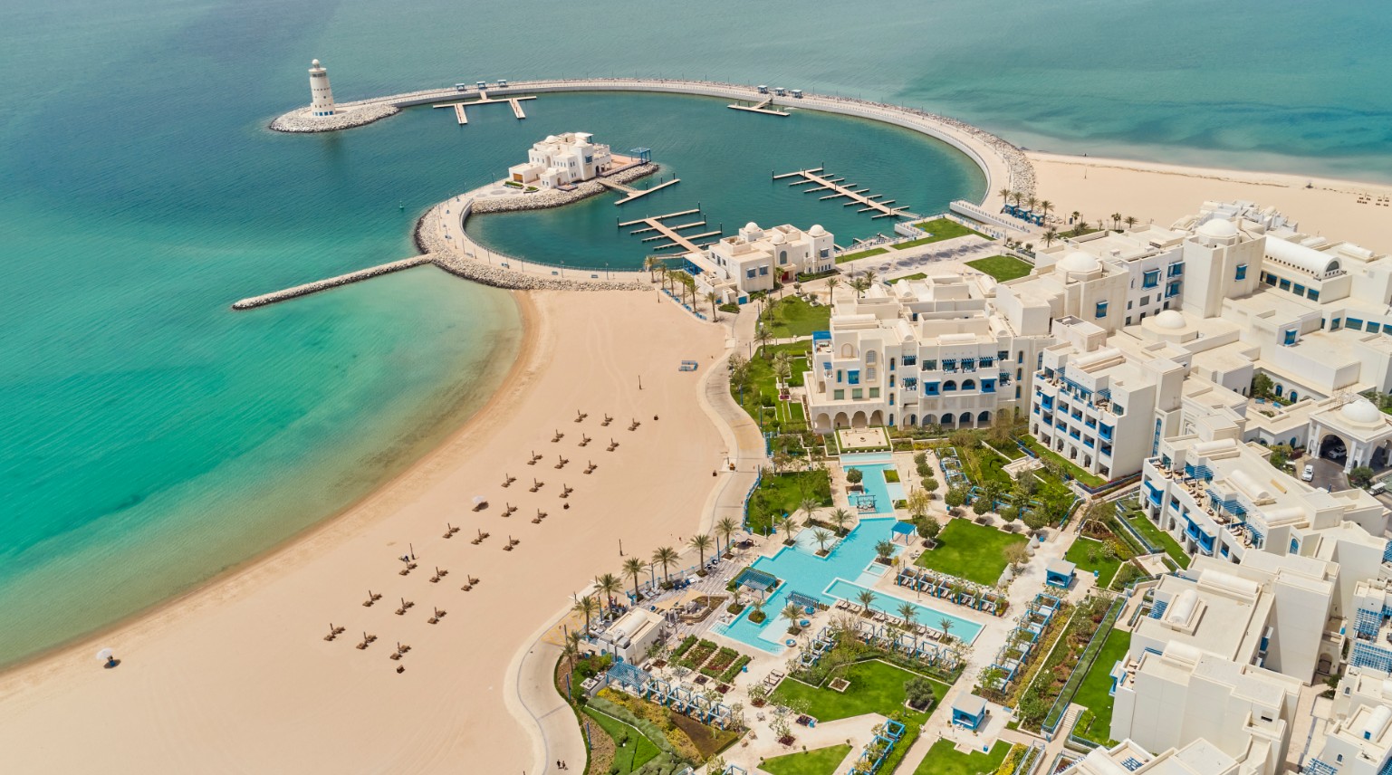 Hilton Salwa Beach Resort & Villas