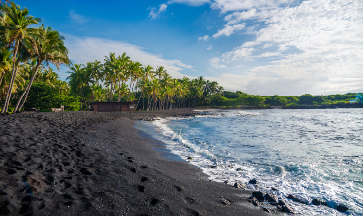 пляжи с черным песком